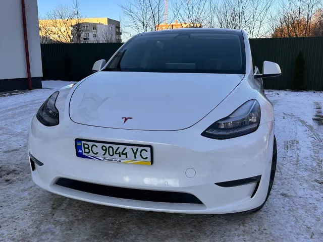 Tesla Model Y - фото 4