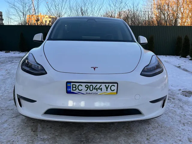 Tesla Model Y - фото 5