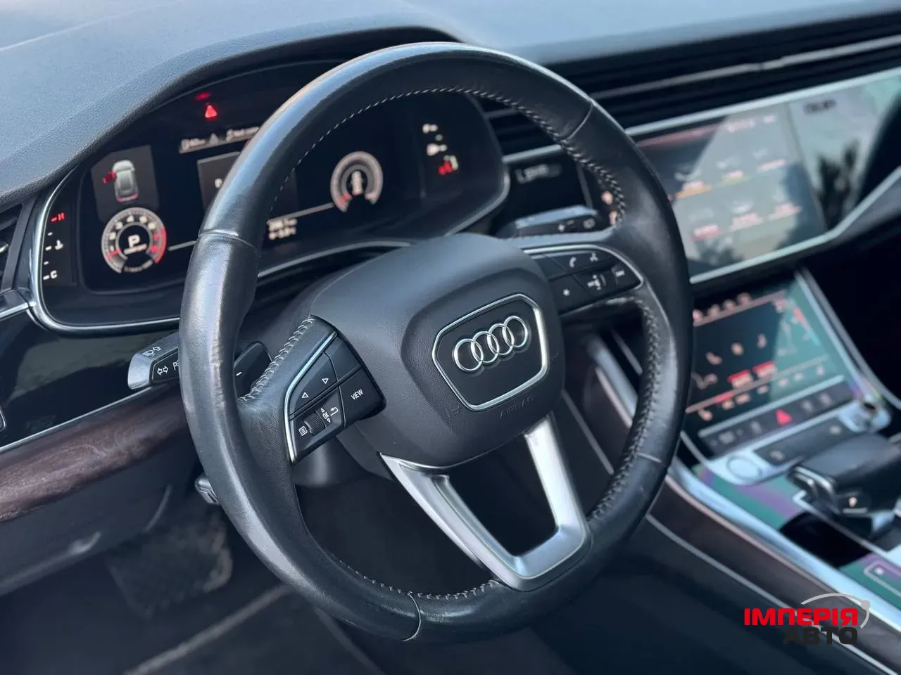 Audi Q8 - фото 7