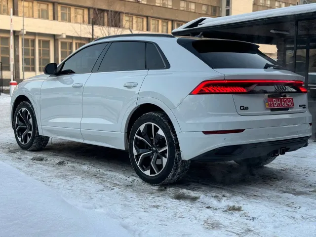Audi Q8 - фото 4
