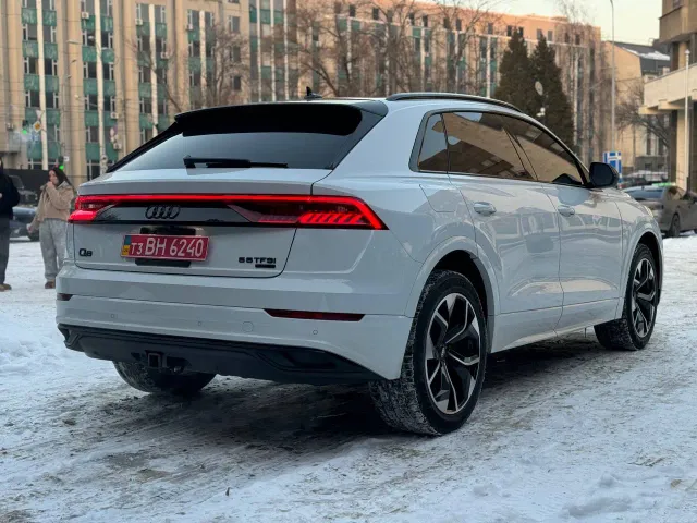 Audi Q8 - фото 5