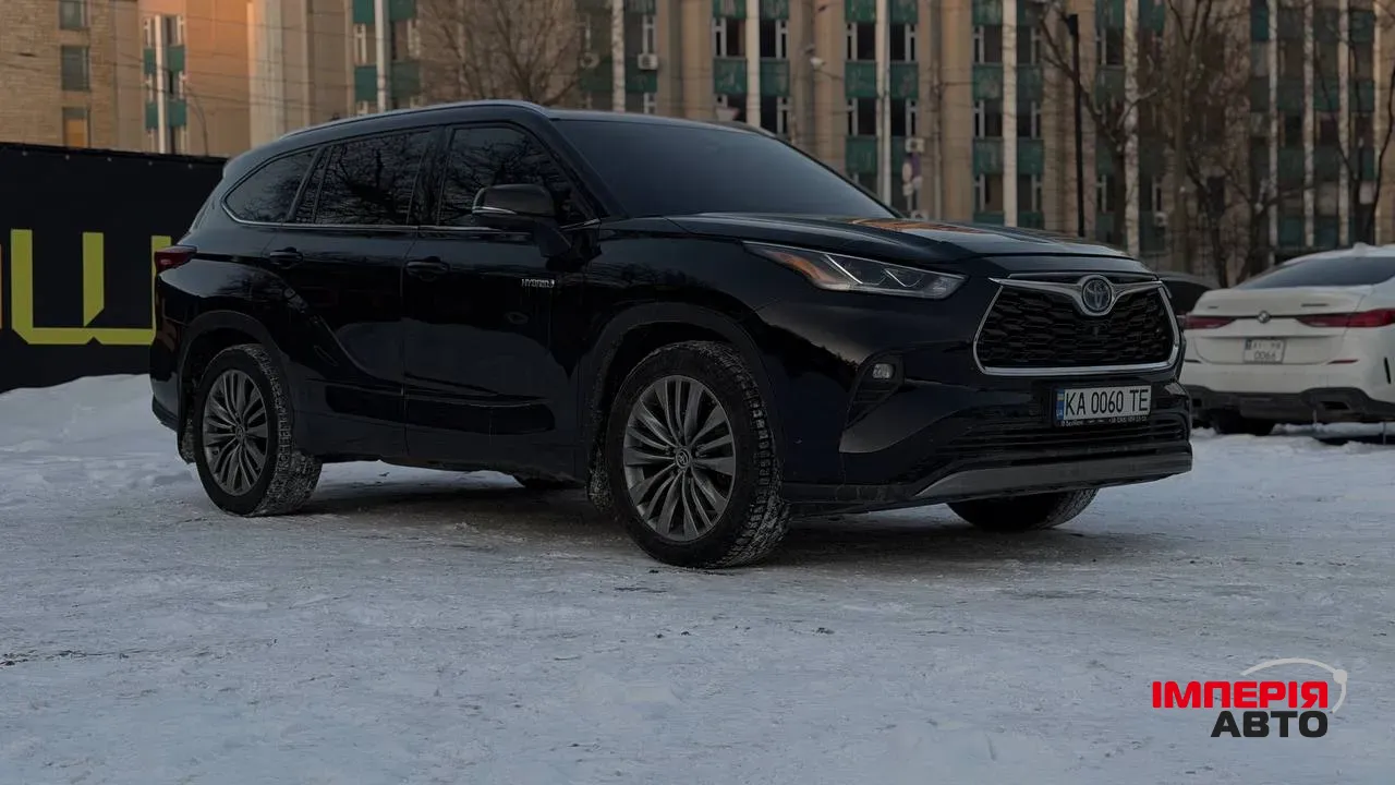 Toyota Highlander - фото 3