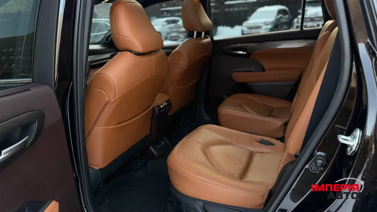 Toyota Highlander - фото 9