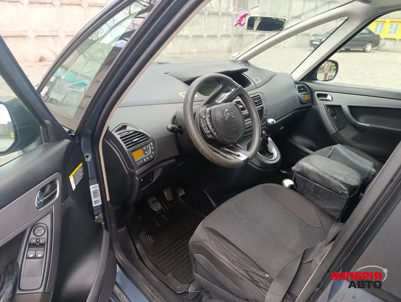 Citroen C4 Picasso - фото 9