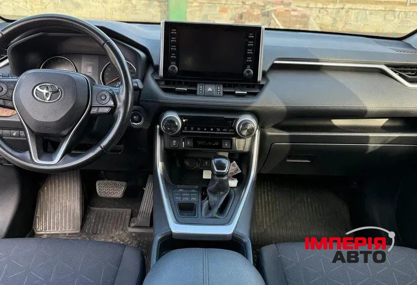 Toyota RAV4 - фото 5