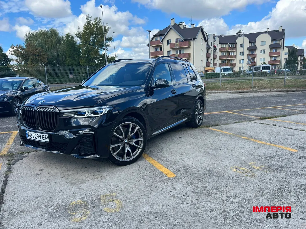 BMW X7 - фото 1