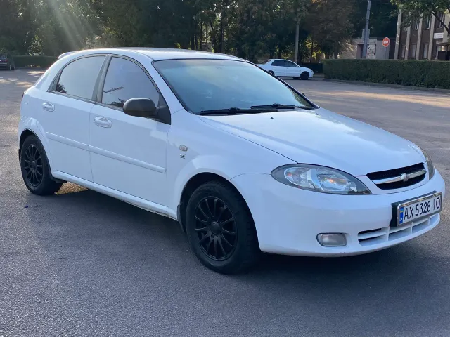 Chevrolet Lacetti - фото 1