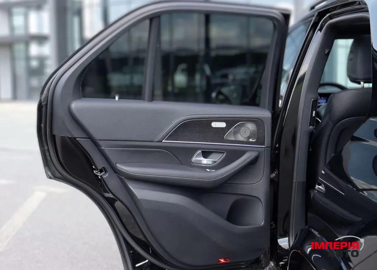 Mercedes-Benz GLE - фото 9