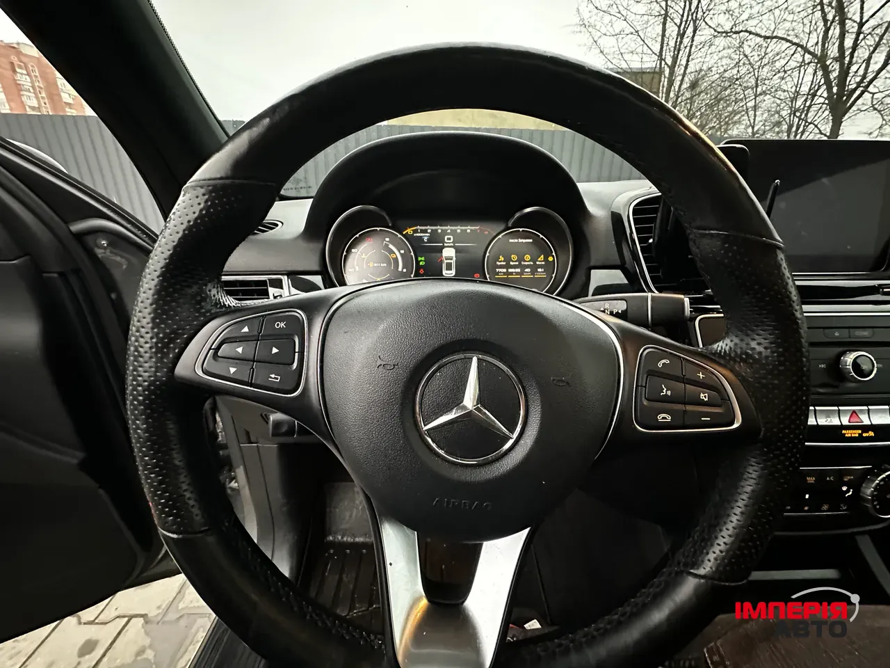 Mercedes-Benz GLE - фото 14