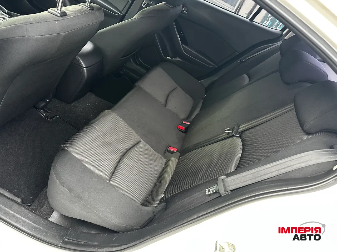 Mazda 3 - фото 17