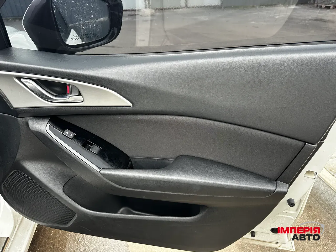 Mazda 3 - фото 18