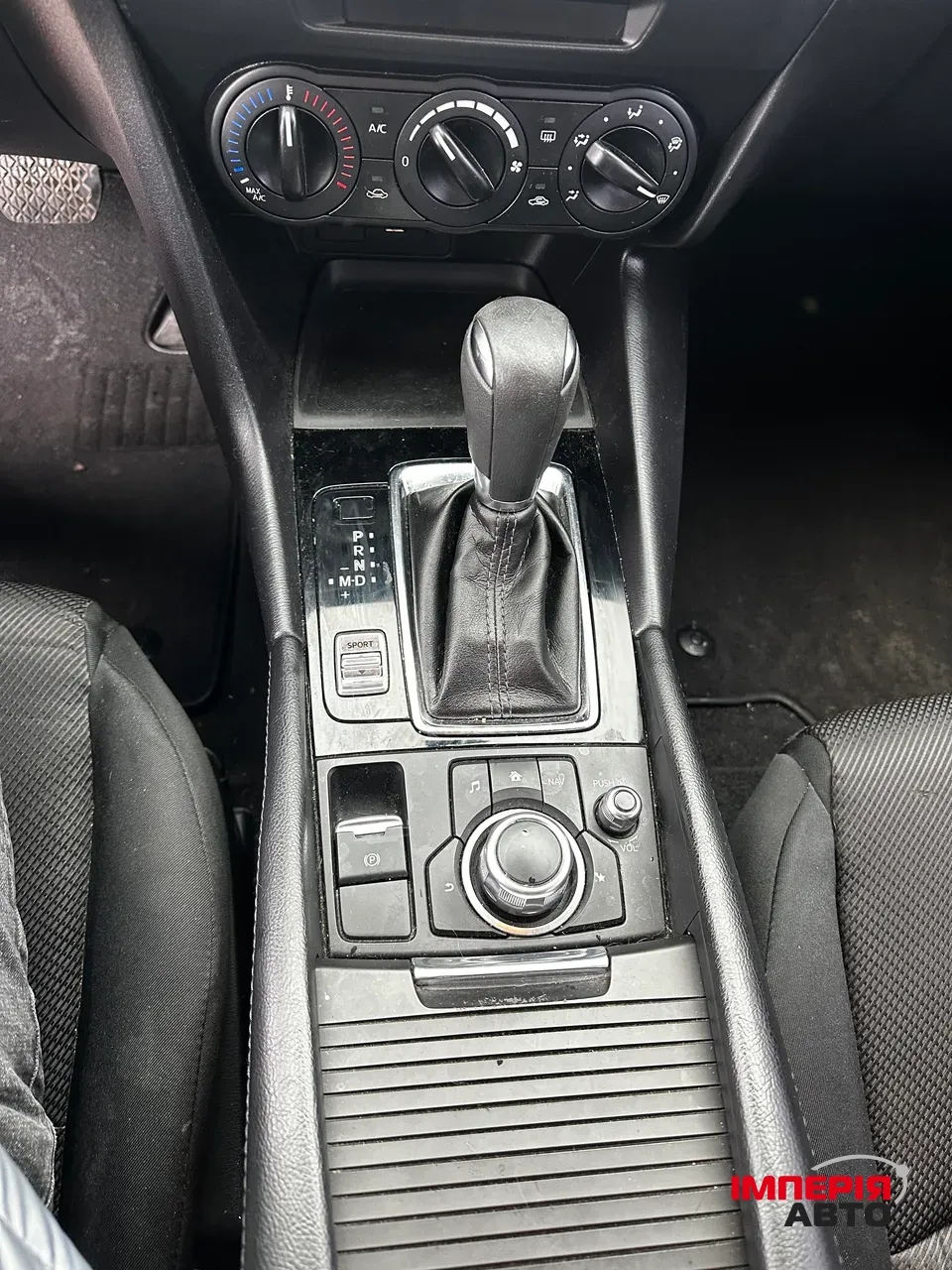 Mazda 3 - фото 13