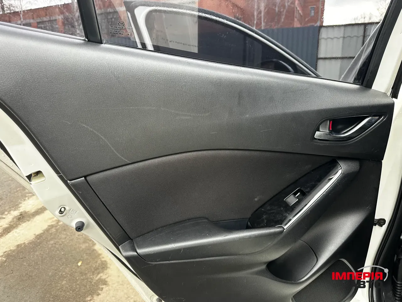 Mazda 3 - фото 14