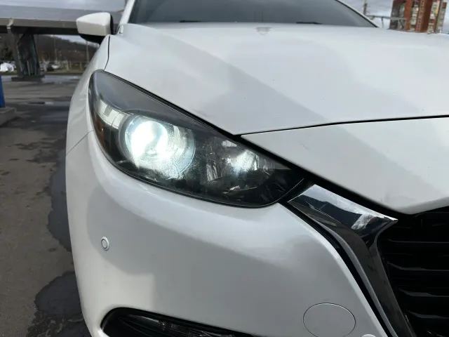 Mazda 3 - фото 3