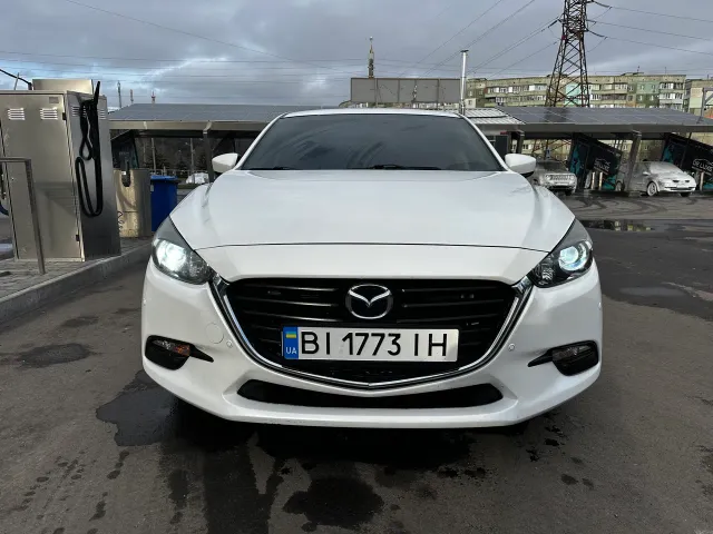 Mazda 3 - фото 1