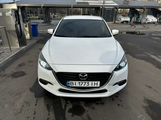 Mazda 3 - фото 2