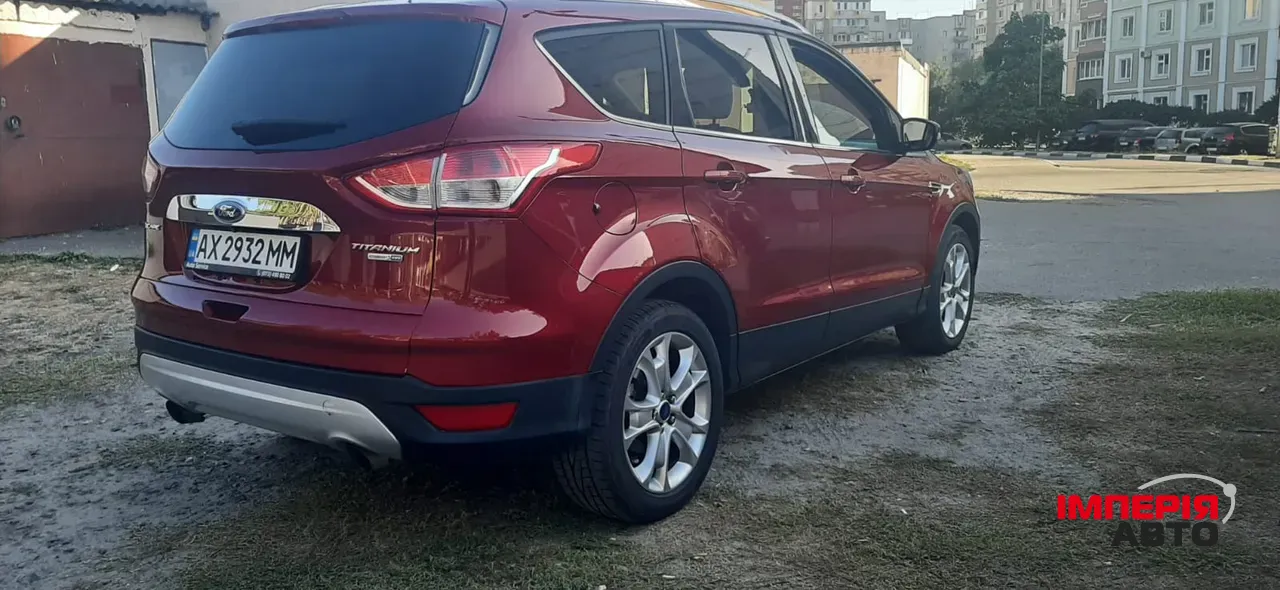 Ford Escape - фото 1