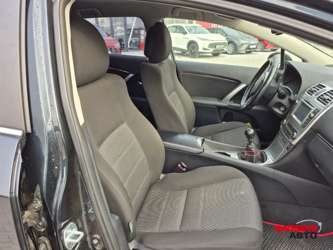 Toyota Avensis - фото 7