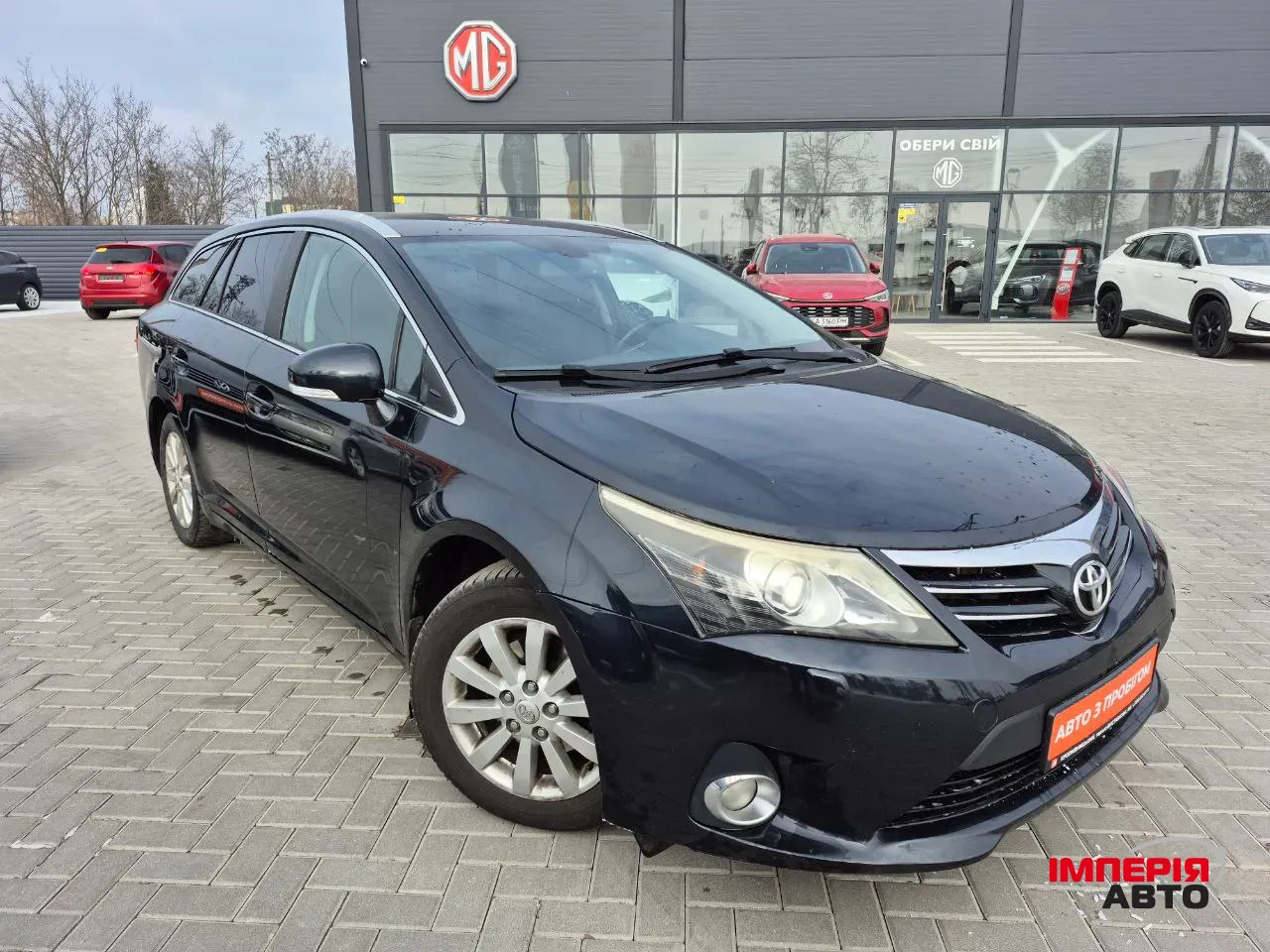 Toyota Avensis - фото 3