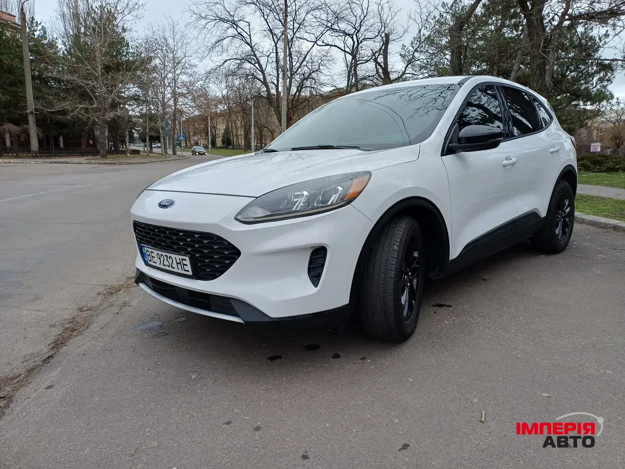 Ford Escape - фото 1