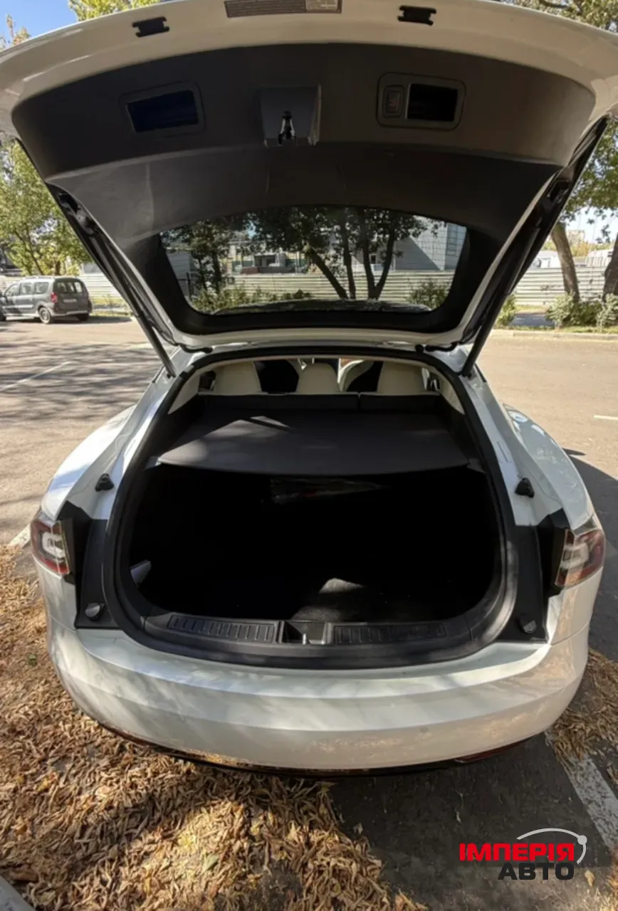 Tesla Model S - фото 3