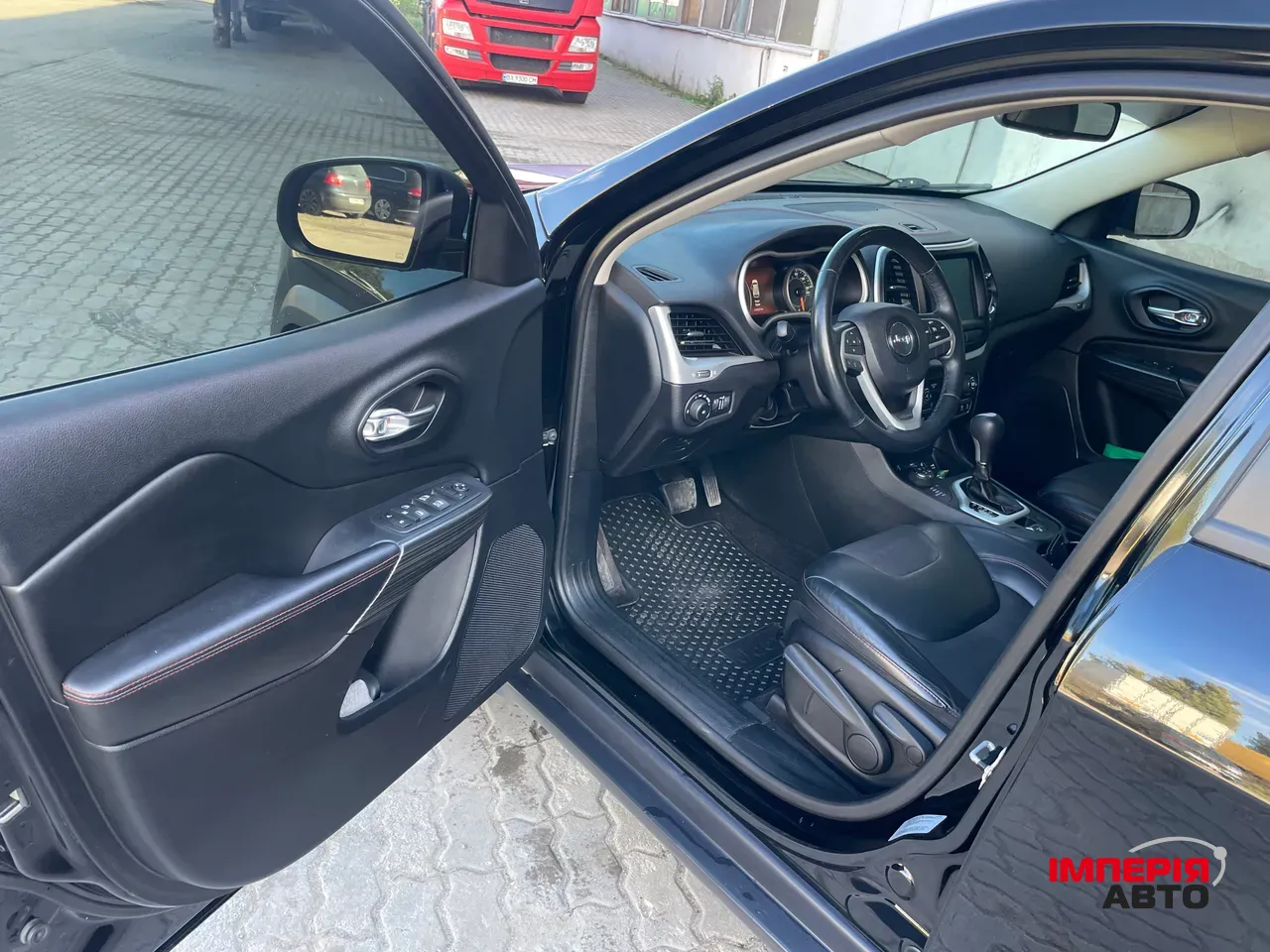 Jeep Cherokee - фото 9