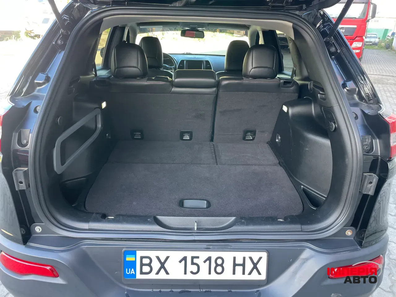 Jeep Cherokee - фото 13