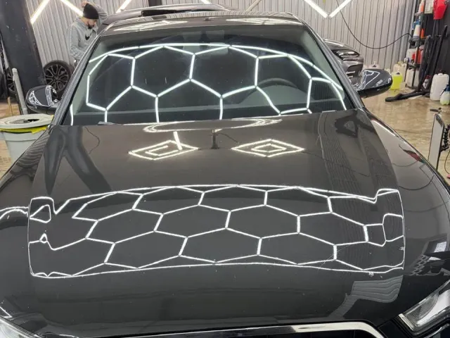 Audi A6 - фото 1