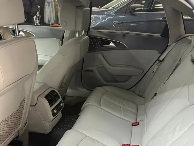 Audi A6 - фото 5