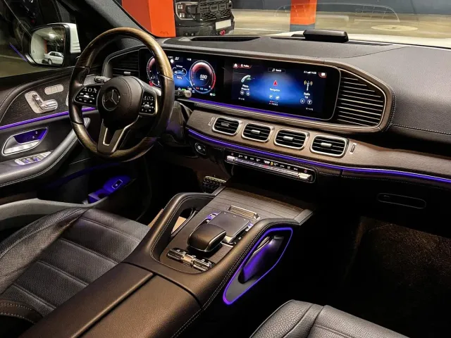 Mercedes-Benz GLS - фото 5