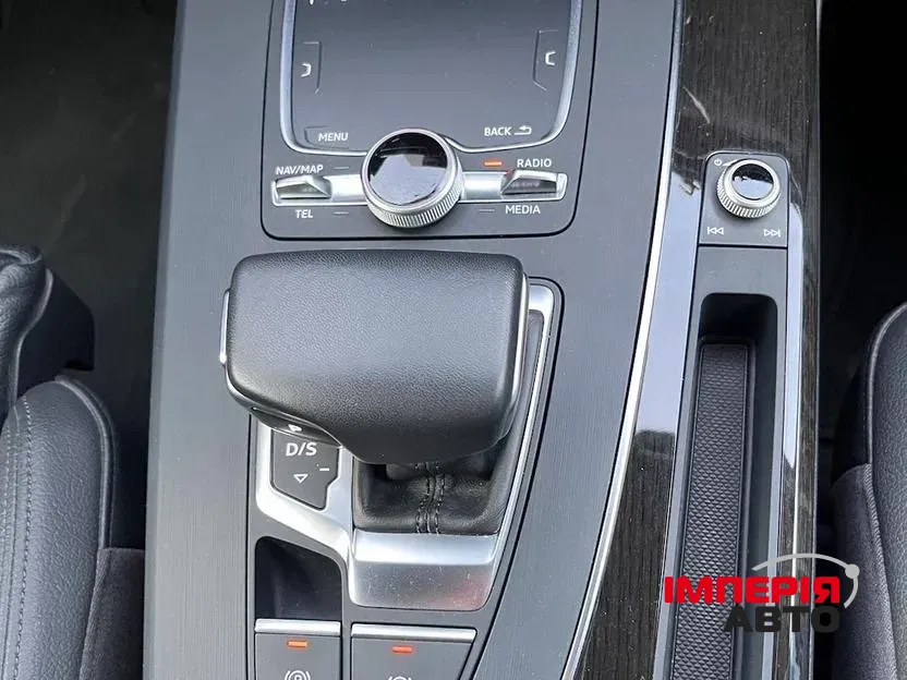 Audi Q5 - фото 7