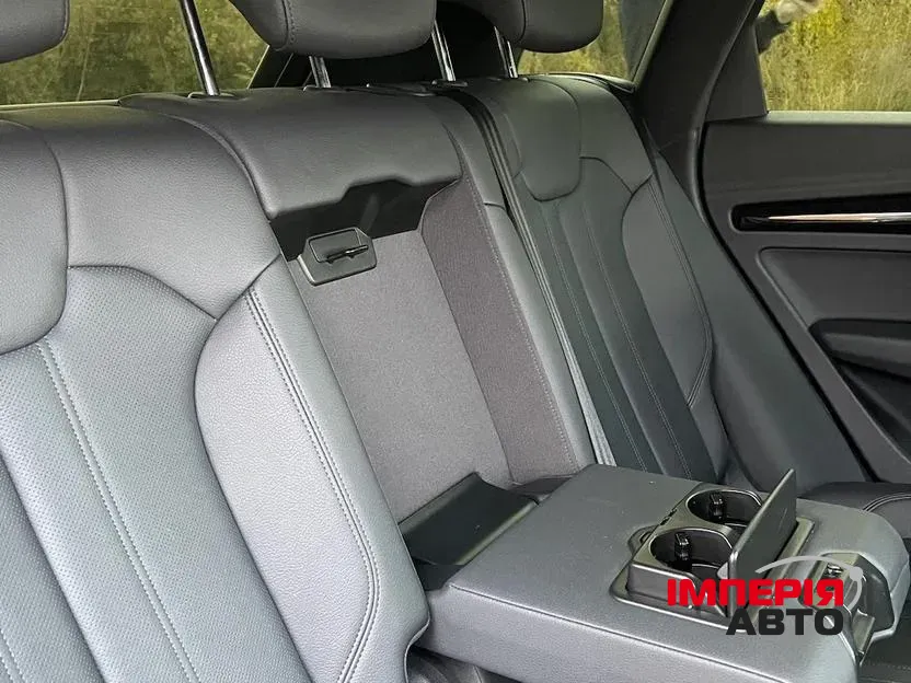 Audi Q5 - фото 8