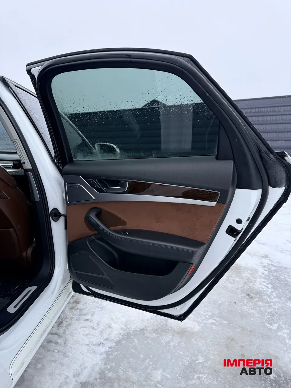 Audi A8 - фото 46