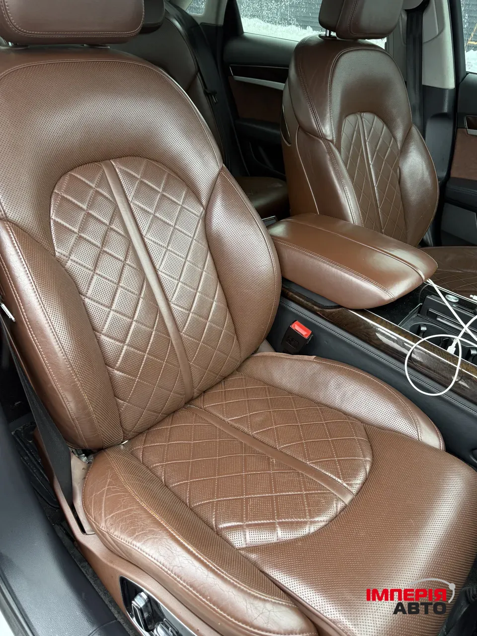 Audi A8 - фото 24