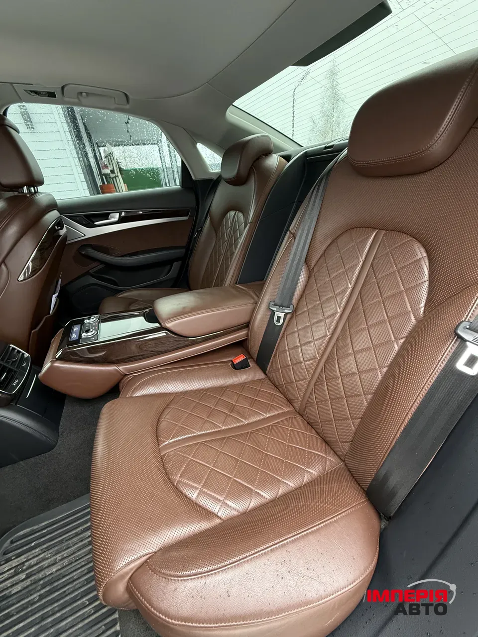 Audi A8 - фото 23