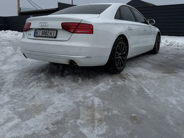 Audi A8 - фото 3