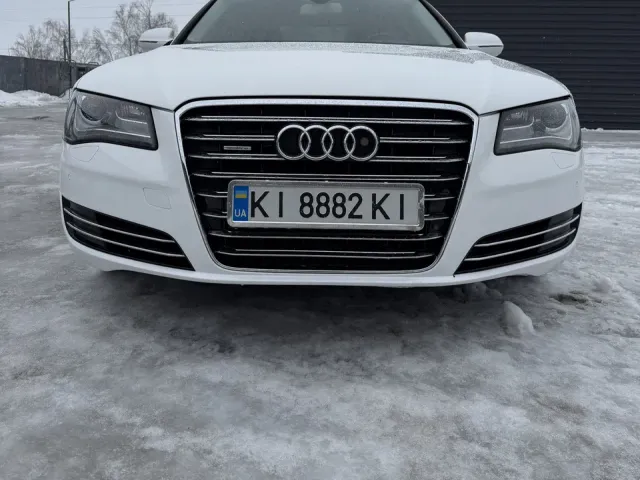 Audi A8 - фото 2