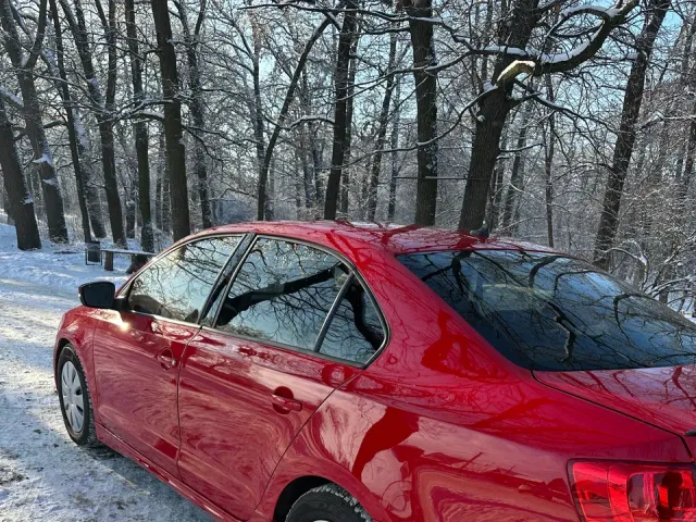 Volkswagen Jetta - фото 2