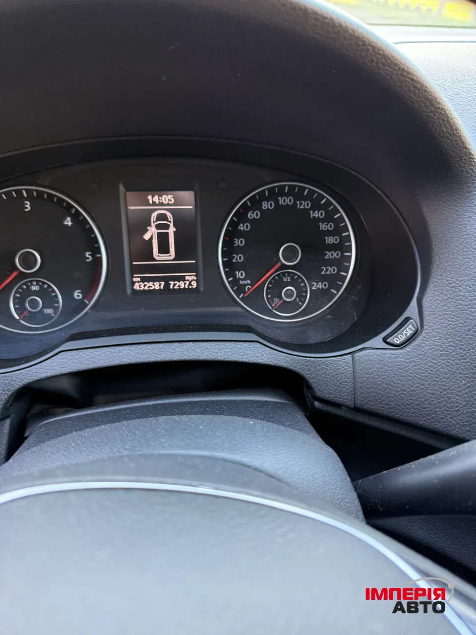 Volkswagen Sharan - фото 6