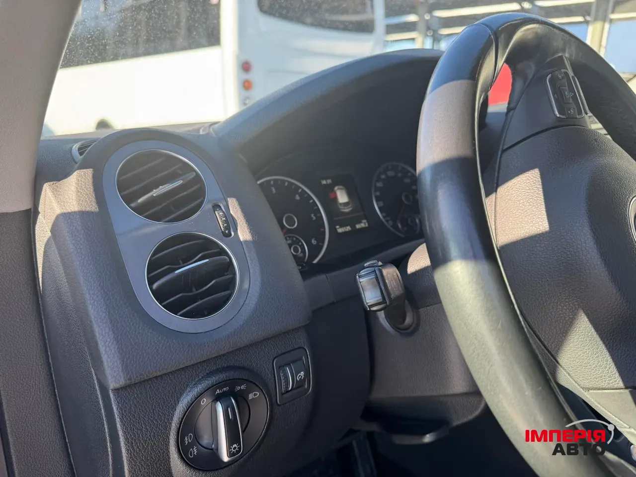 Volkswagen Tiguan - фото 7