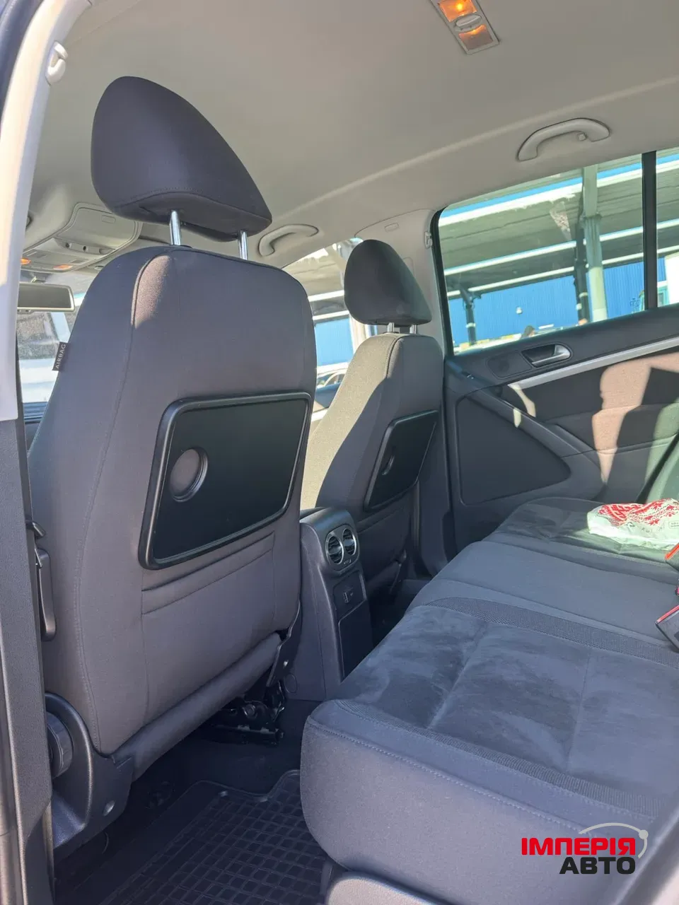 Volkswagen Tiguan - фото 9