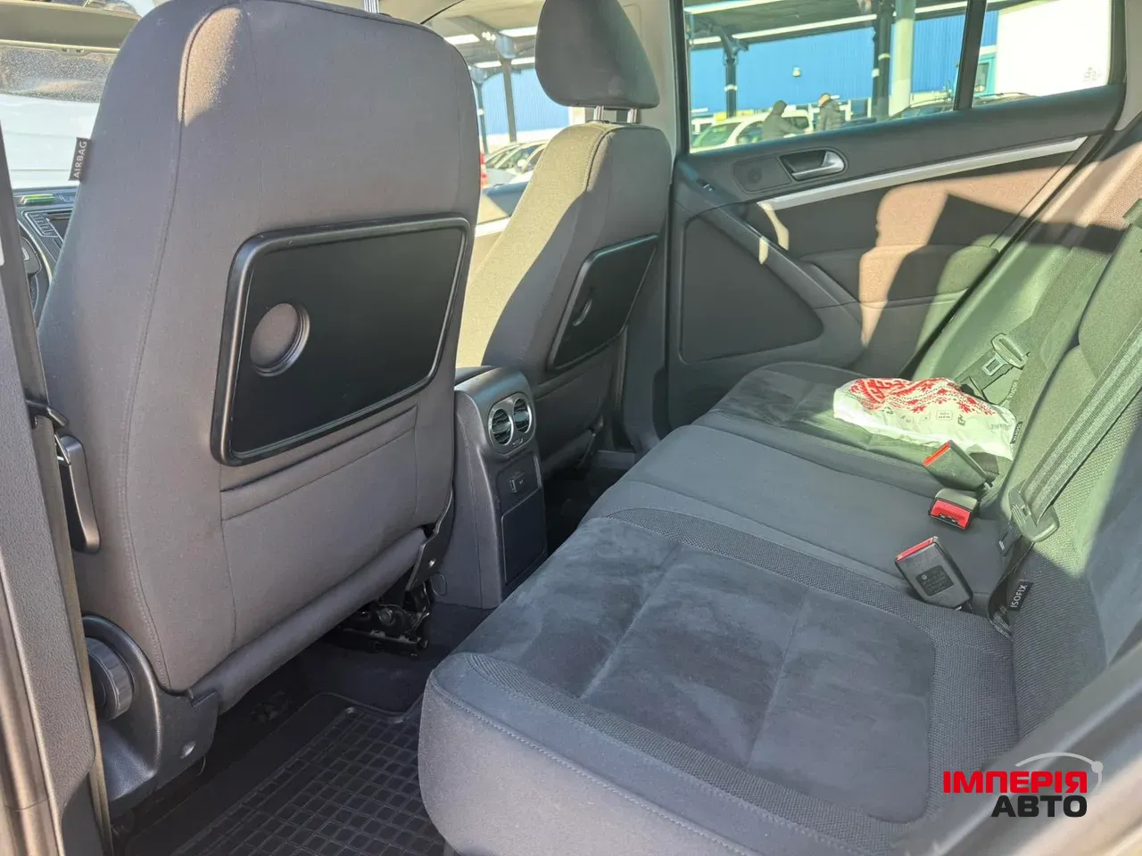 Volkswagen Tiguan - фото 10