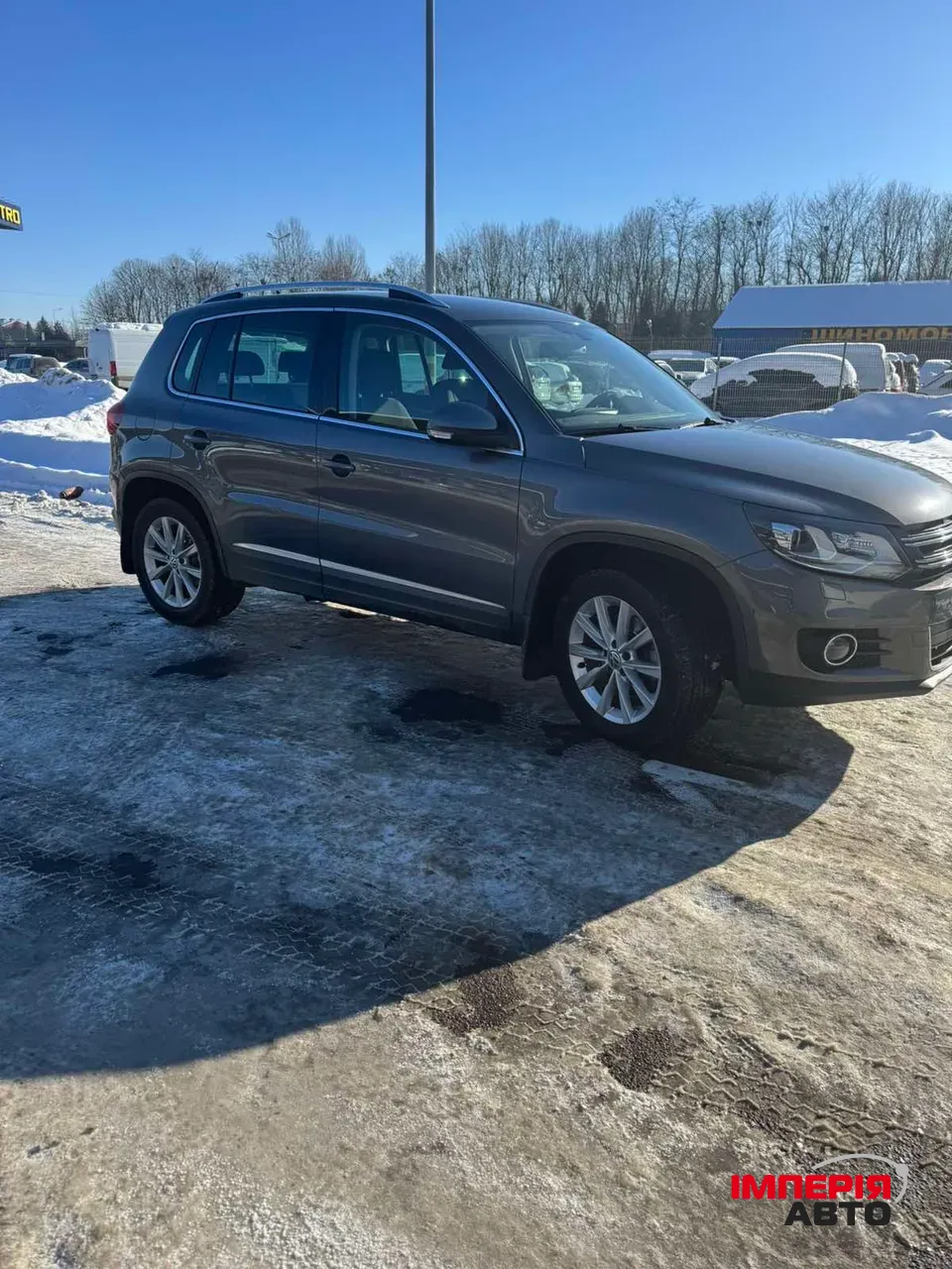 Volkswagen Tiguan - фото 3