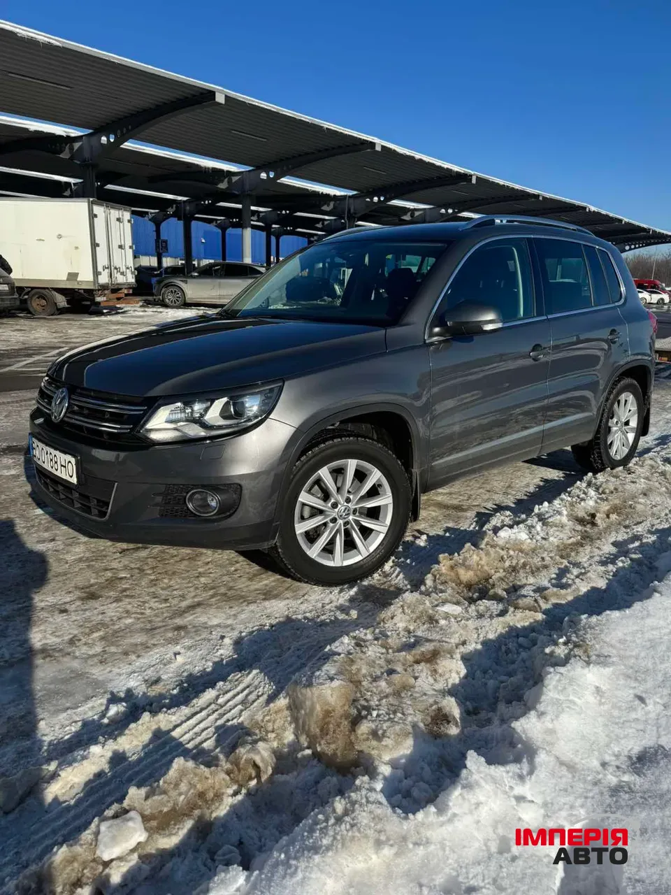 Volkswagen Tiguan - фото 1