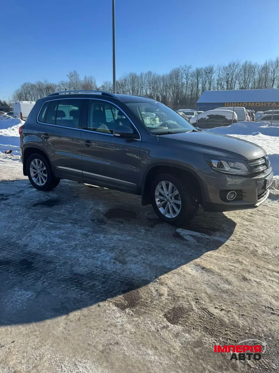 Volkswagen Tiguan - фото 4