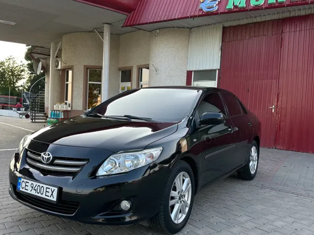 Toyota Corolla - фото 1