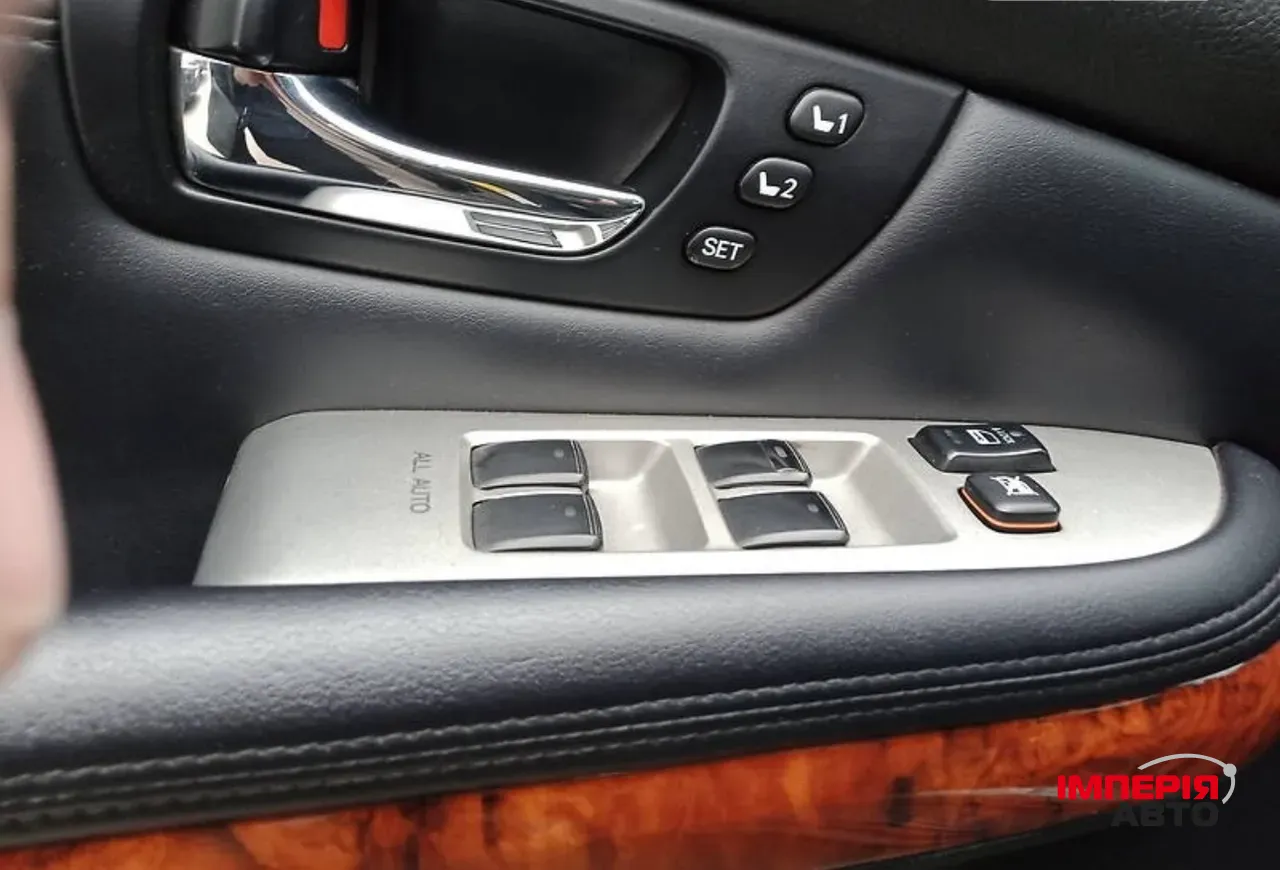 Lexus RX - фото 29