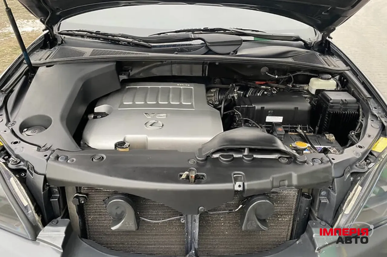 Lexus RX - фото 21