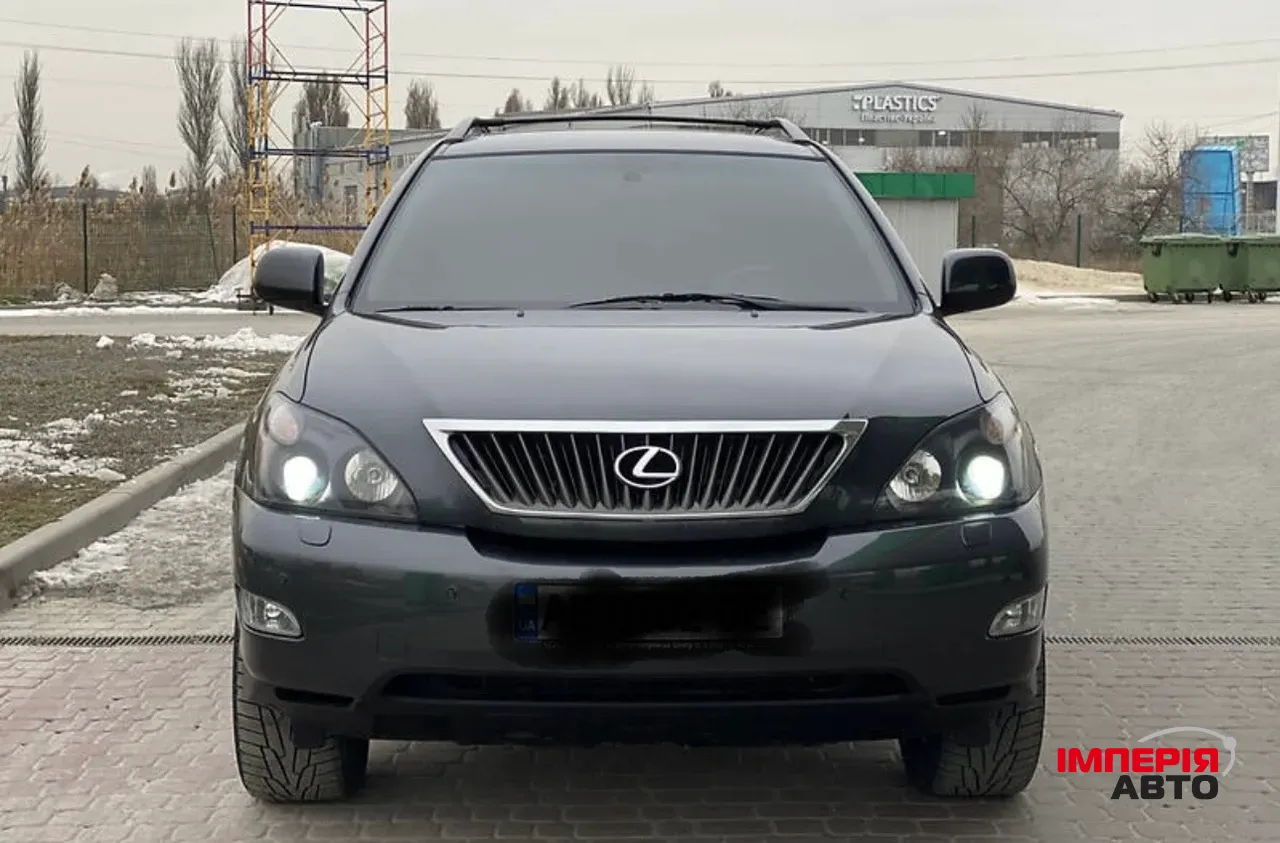 Lexus RX - фото 9