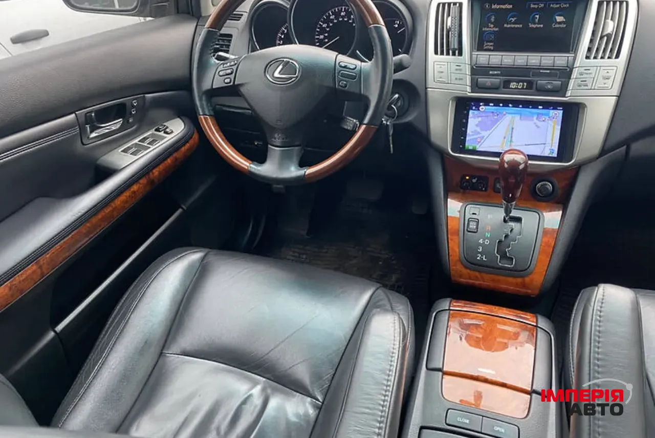 Lexus RX - фото 24
